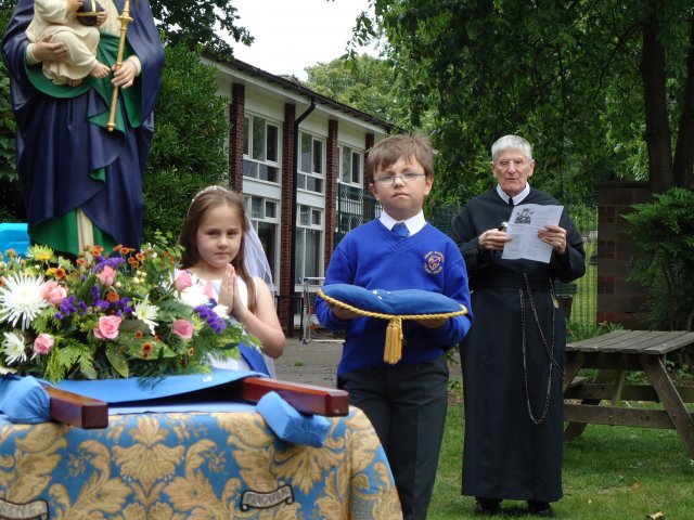 may procession 11 069